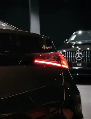 MERCEDES-BENZ-GLC 300-2026