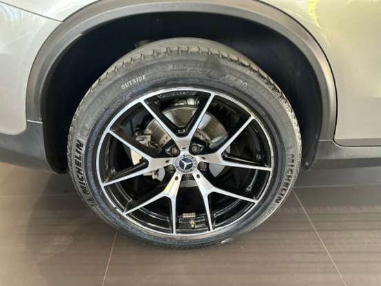 MERCEDES-BENZ-GLC 300-2022