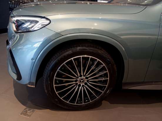 MERCEDES-BENZ-GLC 300-2026