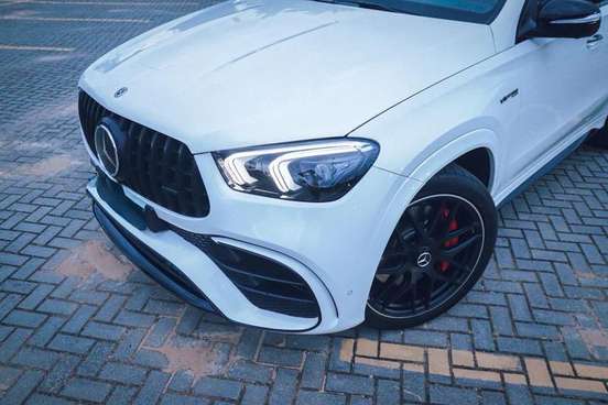 MERCEDES-BENZ-GLE 63 AMG-4.0 V8 BITURBO GASOLINA COUPÉ S 4MATIC 9G-TRONIC MERCEDES-BENZ-GLE 63 AMG-2022
