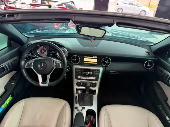 MERCEDES-BENZ-SLK 200-2011