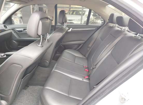 MERCEDES-BENZ-C 180-2012