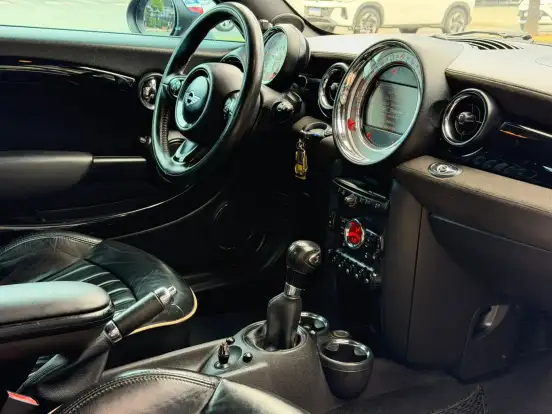 MINI-ROADSTER-1.6 S 16V TURBO GASOLINA 2P AUTOMÁTICO MINI-ROADSTER-2011