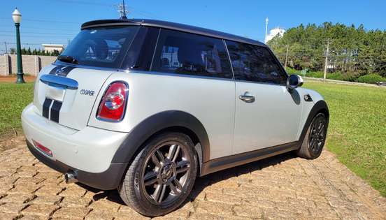 MINI-COOPER-2010
