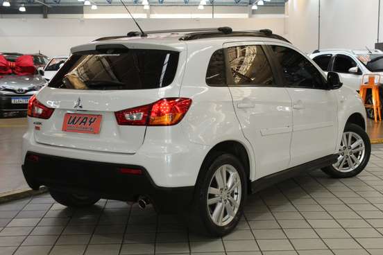 MITSUBISHI-ASX-2011