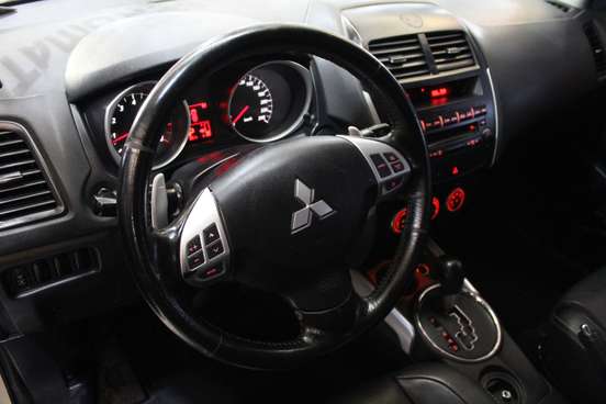 MITSUBISHI-ASX-2011