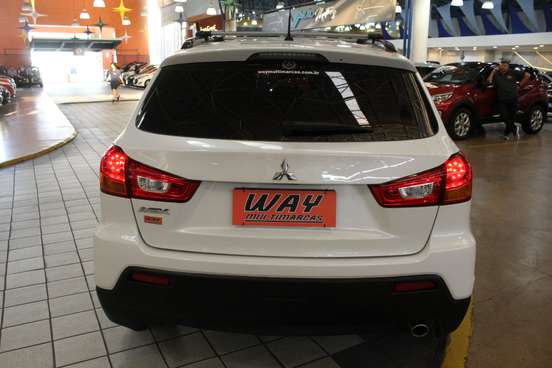 MITSUBISHI-ASX-2011
