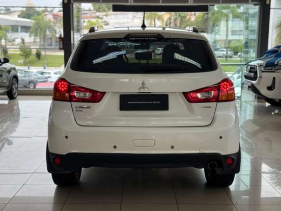 MITSUBISHI-ASX-2016