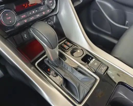 MITSUBISHI-ECLIPSE CROSS-2024