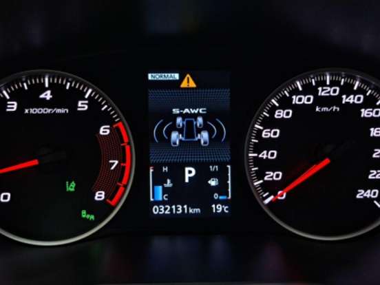 MITSUBISHI-ECLIPSE CROSS-1.5 MIVEC TURBO GASOLINA HPE-S CVT MITSUBISHI-ECLIPSE CROSS-2024