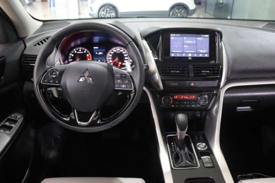 MITSUBISHI-ECLIPSE CROSS-1.5 MIVEC TURBO GASOLINA HPE-S S-AWC CVT MITSUBISHI-ECLIPSE CROSS-2024