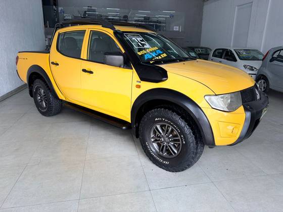 MITSUBISHI L200 SAVANA 3.2 4X4 16V TURBO INTERCOOLER DIESEL 4P MANUAL
