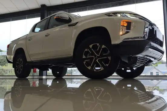 MITSUBISHI-L200 TRITON-2023