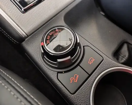MITSUBISHI-L200 TRITON-2023