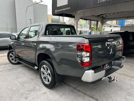 MITSUBISHI-L200 TRITON-2021