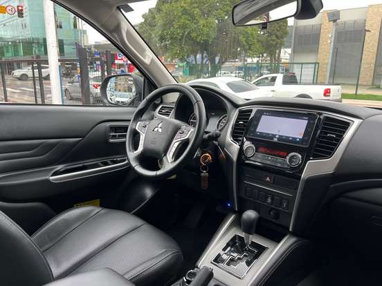 MITSUBISHI-L200 TRITON-2.4 16V TURBO DIESEL GL CD 4X4 MANUAL MITSUBISHI-L200 TRITON-2021