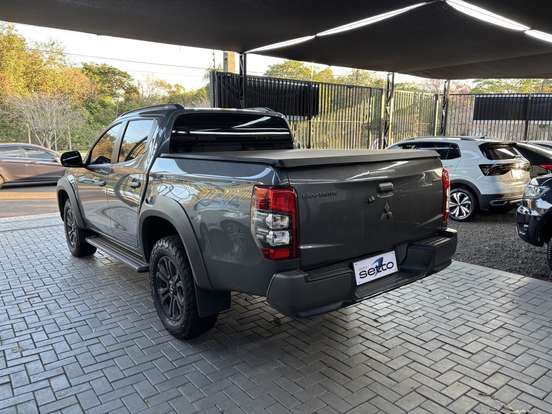 MITSUBISHI-L200 TRITON-2.4 16V TURBO DIESEL SPORT GLS CD 4P 4X4 AUTOMÁTICO MITSUBISHI-L200 TRITON-2024