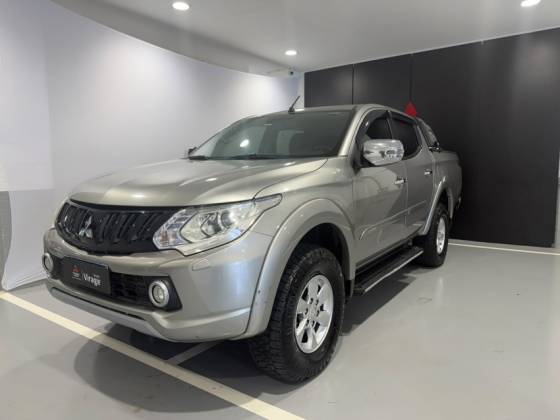 MITSUBISHI L200 TRITON 2.4 16V TURBO DIESEL SPORT HPE TOP CD 4P 4X4 AUTOMÁTICO