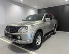 MITSUBISHI L200 TRITON 2.4 16V TURBO DIESEL SPORT HPE TOP CD 4P 4X4 AUTOMÁTICO MITSUBISHI L200 TRITON 2.4 16V TURBO DIESEL SPORT HPE TOP CD 4P 4X4 AUTOMÁTICO