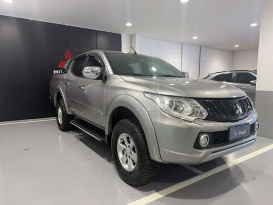 MITSUBISHI-L200 TRITON-2.4 16V TURBO DIESEL SPORT HPE TOP CD 4P 4X4 AUTOMÁTICO MITSUBISHI-L200 TRITON-2017