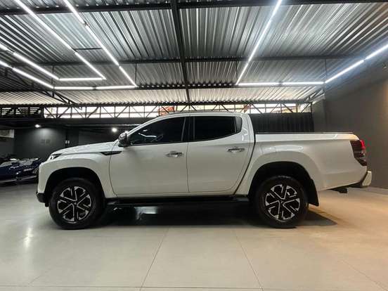 MITSUBISHI-L200 TRITON-2024
