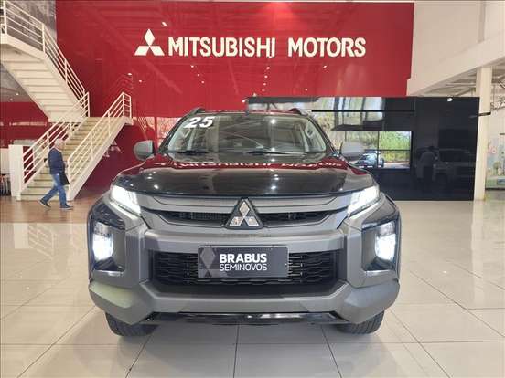 MITSUBISHI-L200 TRITON-2.4 16V TURBO DIESEL SPORT OUTDOOR PLUS CD 4P 4X4 AUTOMÁTICO MITSUBISHI-L200 TRITON-2024