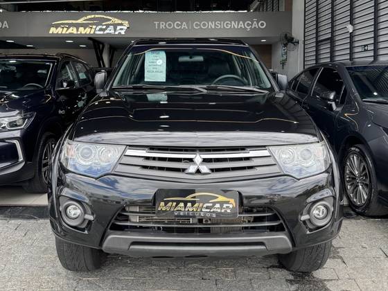 MITSUBISHI L200 TRITON 3.2 HPE 4X4 CD 16V TURBO INTERCOOLER DIESEL 4P AUTOMÁTICO