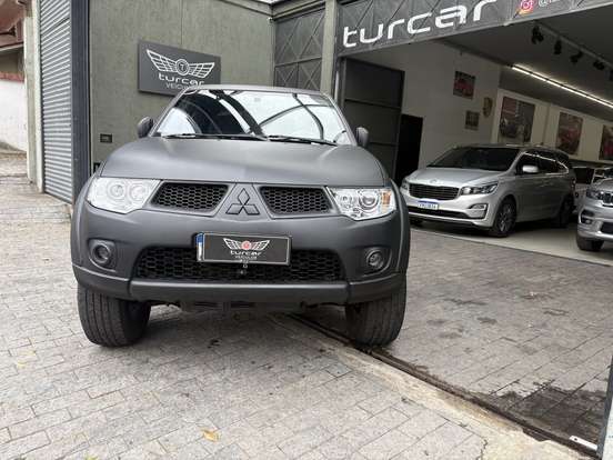 MITSUBISHI-L200 TRITON-3.5 HPE 4X4 CD V6 24V FLEX 4P AUTOMÁTICO MITSUBISHI-L200 TRITON-2012