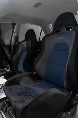 MITSUBISHI-LANCER-2001