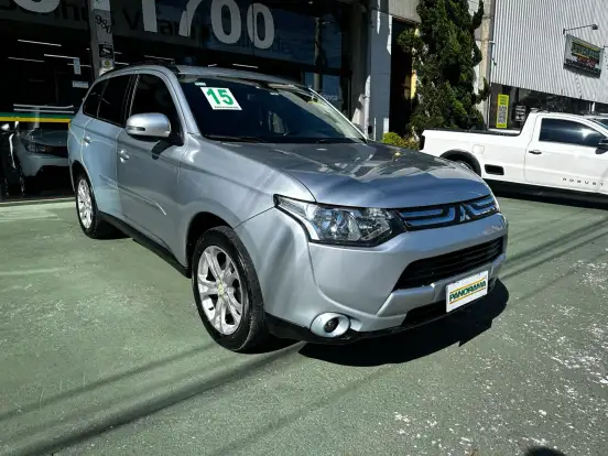 MITSUBISHI-OUTLANDER-2.0 16V GASOLINA 4P AUTOMÁTICO MITSUBISHI-OUTLANDER-2014