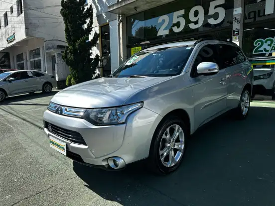 MITSUBISHI-OUTLANDER-2.0 16V GASOLINA 4P AUTOMÁTICO MITSUBISHI-OUTLANDER-2014