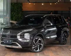 MITSUBISHI OUTLANDER 2.4 PHEV SIGNATURE S-AWC DHT MITSUBISHI OUTLANDER 2.4 PHEV SIGNATURE S-AWC DHT