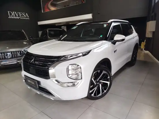 MITSUBISHI-OUTLANDER-2025