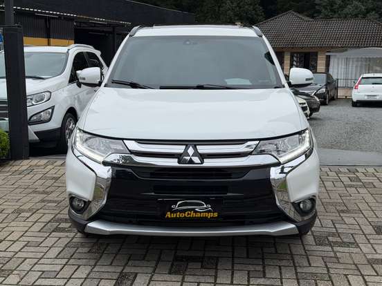 MITSUBISHI-OUTLANDER-2.0 16V GASOLINA 4P AUTOMÁTICO MITSUBISHI-OUTLANDER-2015