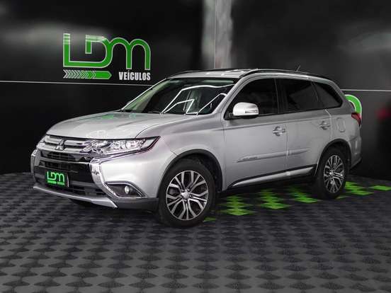 MITSUBISHI-OUTLANDER-2016