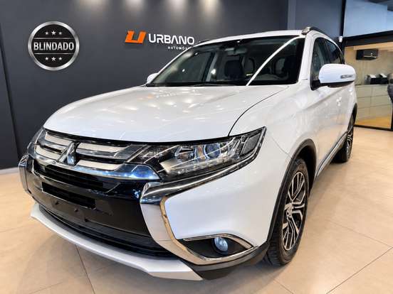 MITSUBISHI-OUTLANDER-2016