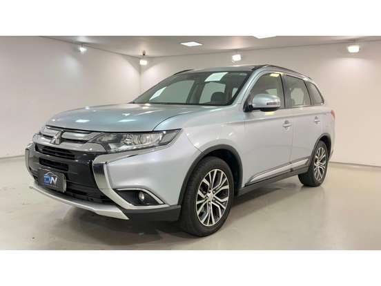 MITSUBISHI-OUTLANDER-2015