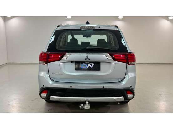 MITSUBISHI-OUTLANDER-2015