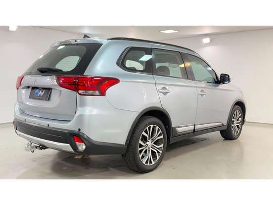 MITSUBISHI-OUTLANDER-2.0 16V GASOLINA 4P AUTOMÁTICO MITSUBISHI-OUTLANDER-2015