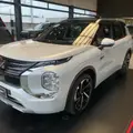 MITSUBISHI OUTLANDER 2.4 PHEV SIGNATURE S-AWC DHT MITSUBISHI OUTLANDER 2.4 PHEV SIGNATURE S-AWC DHT