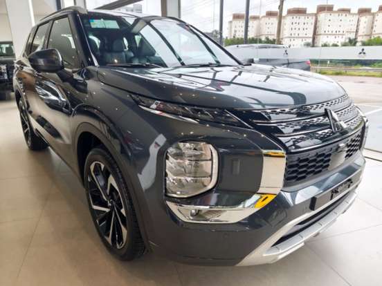 MITSUBISHI-OUTLANDER-2025
