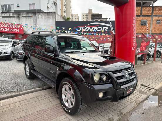 MITSUBISHI-PAJERO-2009