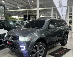 MITSUBISHI PAJERO 3.2 HPE S 4X4 7 LUGARES 16V TURBO INTERCOOLER DIESEL 4P AUTOMÁTICO MITSUBISHI PAJERO 3.2 HPE S 4X4 7 LUGARES 16V TURBO INTERCOOLER DIESEL 4P AUTOMÁTICO