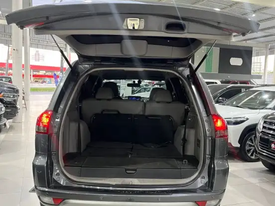 MITSUBISHI-PAJERO-3.2 HPE S 4X4 7 LUGARES 16V TURBO INTERCOOLER DIESEL 4P AUTOMÁTICO MITSUBISHI-PAJERO-2015