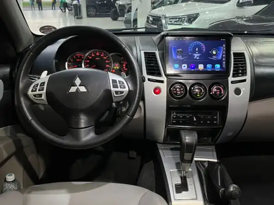 MITSUBISHI-PAJERO-3.2 HPE S 4X4 7 LUGARES 16V TURBO INTERCOOLER DIESEL 4P AUTOMÁTICO MITSUBISHI-PAJERO-2015