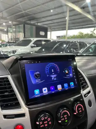 MITSUBISHI-PAJERO-2015
