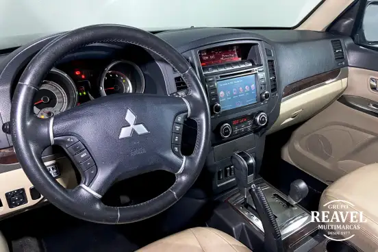 MITSUBISHI-PAJERO FULL-2012