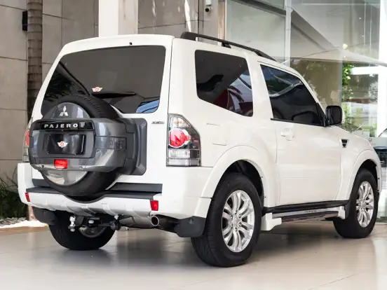 MITSUBISHI-PAJERO FULL-3.8 HPE 4X4 V6 24V GASOLINA 2P AUTOMÁTICO MITSUBISHI-PAJERO FULL-2017
