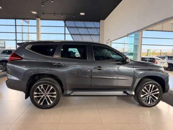 MITSUBISHI-PAJERO SPORT-2024