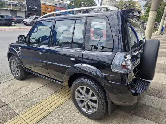 MITSUBISHI-PAJERO TR4-2.0 4X2 16V 140CV FLEX 4P AUTOMÁTICO MITSUBISHI-PAJERO TR4-2013